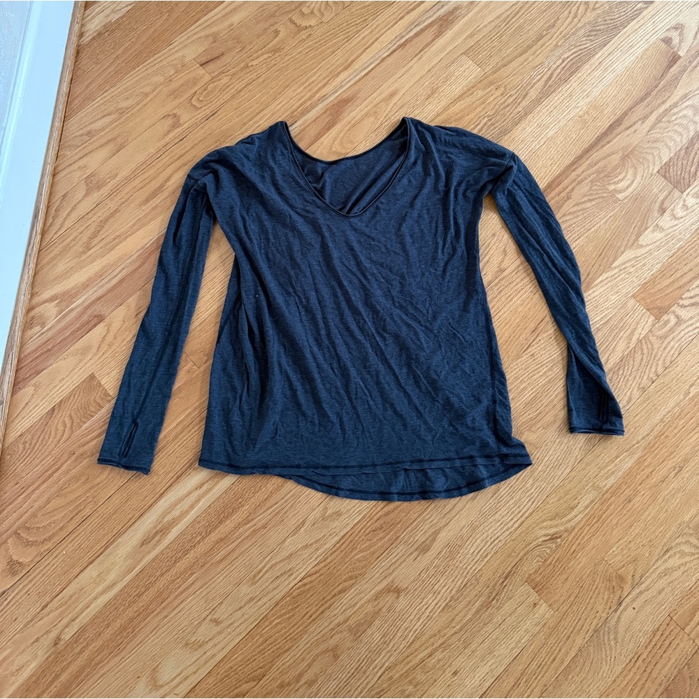 Lululemon long sleeve v neck top gray oversized